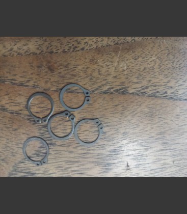 RETAINING RINGS